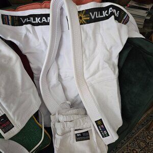 Juijitsu Gi Vulkan brand
